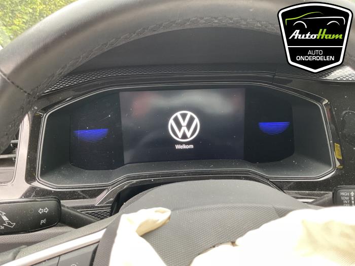 Volkswagen Polo VI 1.0 TSI 12V Skrotfordon (2022, BLAUW)