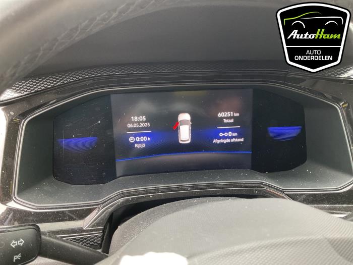 Volkswagen Polo VI 1.0 TSI 12V Skrotfordon (2022, BLAUW)