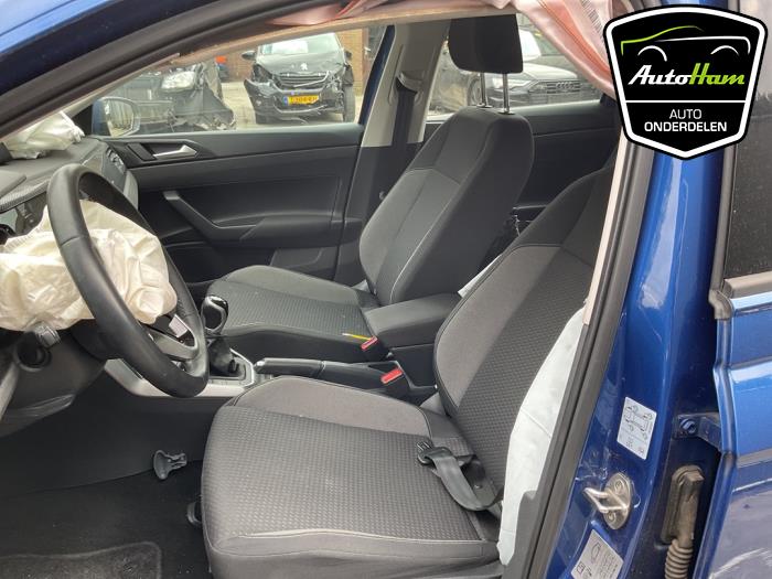 Volkswagen Polo VI 1.0 TSI 12V Skrotfordon (2022, BLAUW)