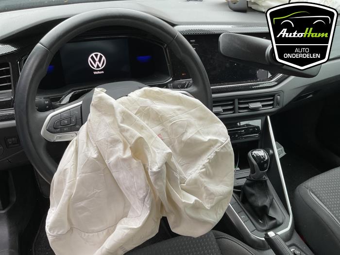 Volkswagen Polo VI 1.0 TSI 12V Skrotfordon (2022, BLAUW)