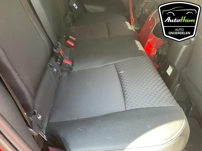 Toyota Yaris IV 1.5 12V Hybrid 115 Skrotfordon (2023, ROOD)