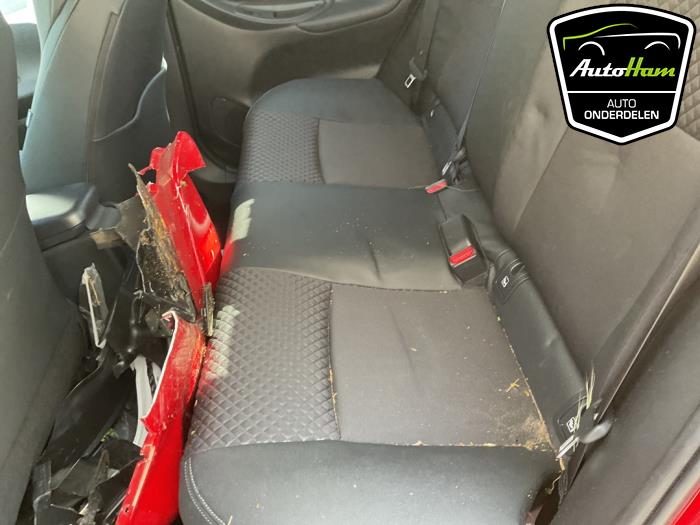 Toyota Yaris IV 1.5 12V Hybrid 115 Skrotfordon (2023, ROOD)