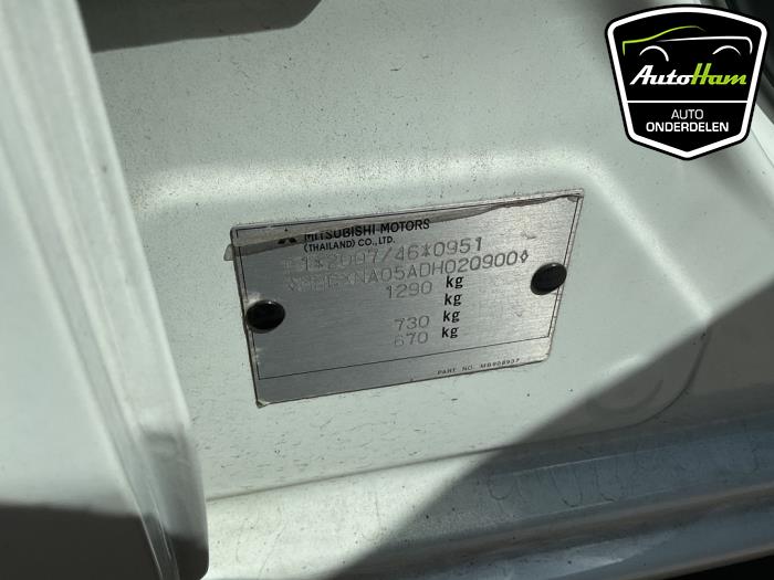 Mitsubishi Space Star 1.0 12V Skrotfordon (2013, WIT)