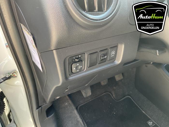 Mitsubishi Space Star 1.0 12V Skrotfordon (2013, WIT)