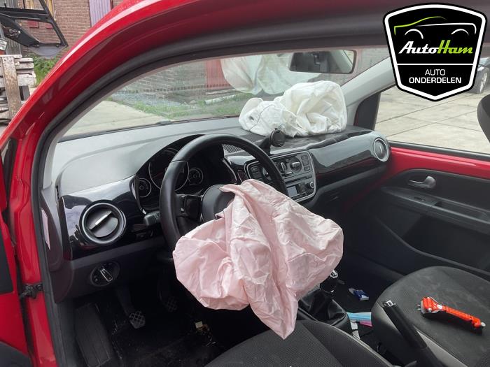 Volkswagen Up! 1.0 12V 75 Skrotfordon (2013, ROOD)