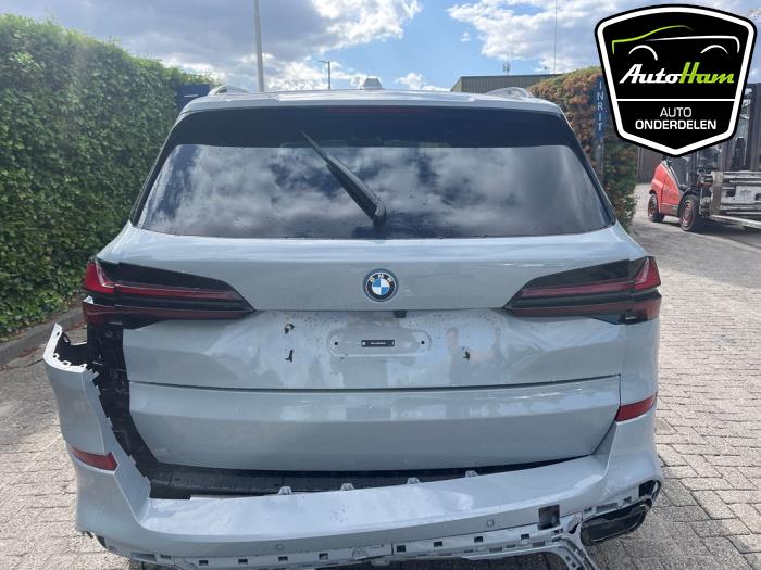 BMW X5 xDrive50e 3.0 24V Skrotfordon (2025, GRIJS)