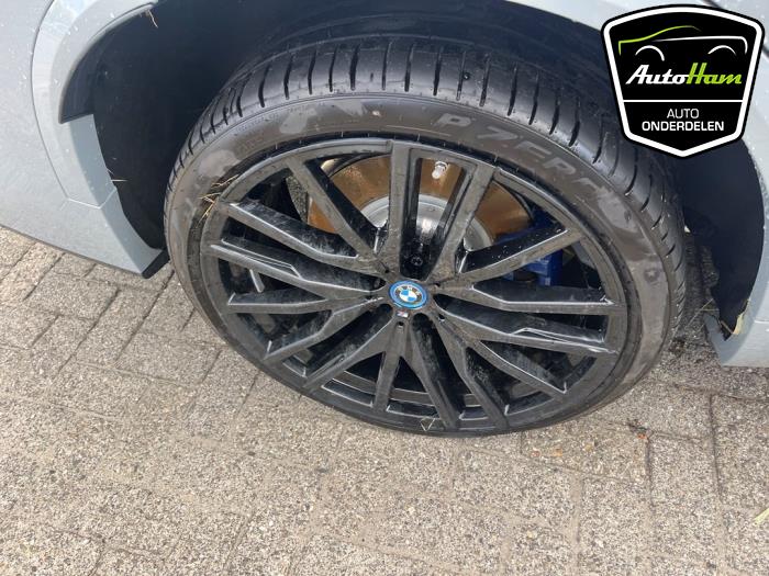 BMW X5 xDrive50e 3.0 24V Skrotfordon (2025, GRIJS)