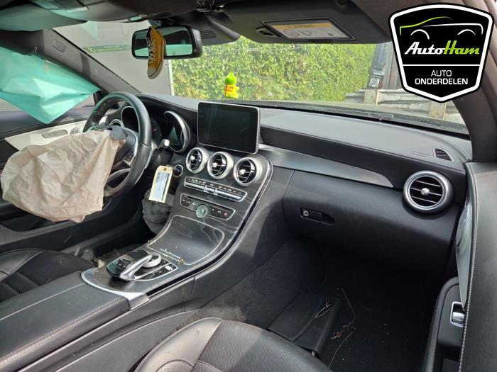 Mercedes C C-220d 2.2 16V BlueTEC Skrotfordon (2016, ZWART)