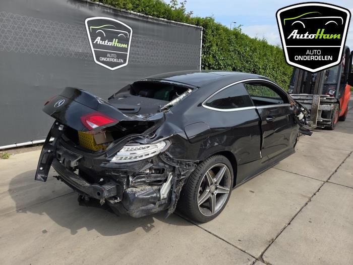 Mercedes C C-220d 2.2 16V BlueTEC Skrotfordon (2016, ZWART)