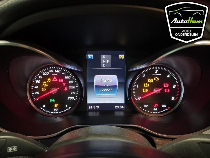 Mercedes C C-220d 2.2 16V BlueTEC Skrotfordon (2016, ZWART)