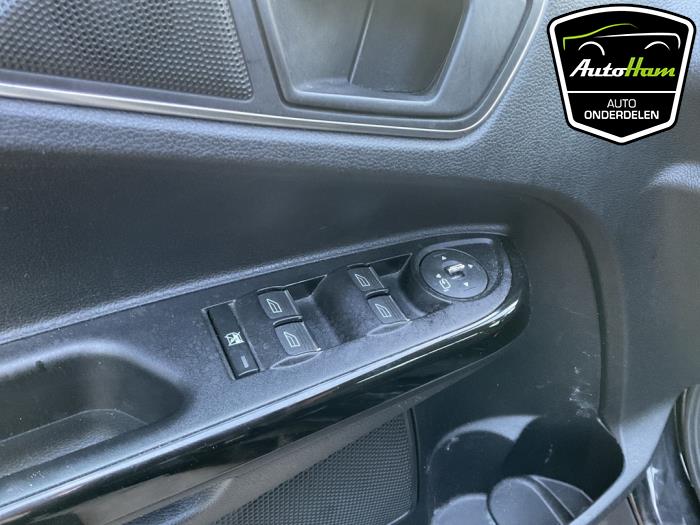 Ford B-Max 1.0 EcoBoost 12V 100 Samochód złomowany (2013, Czarny)