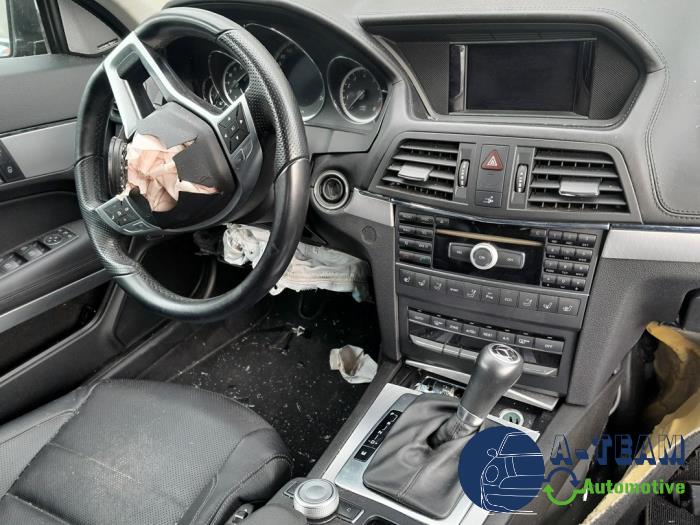 Mercedes E E-350 CGI V6 24V BlueEfficiency Skrotfordon (2012, ZWART)