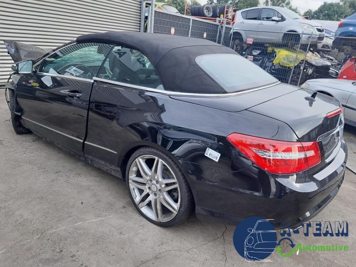 Mercedes E E-350 CGI V6 24V BlueEfficiency Skrotfordon (2012, ZWART)