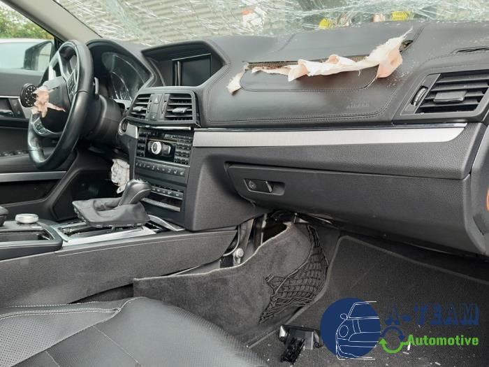 Mercedes E E-350 CGI V6 24V BlueEfficiency Skrotfordon (2012, ZWART)