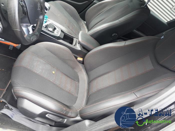 Peugeot 308 SW 1.2 12V e-THP PureTech 130 Sloopvoertuig (2019, Zwart)