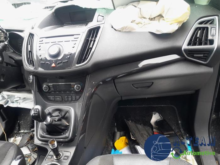 Ford Kuga II 1.6 EcoBoost 16V Sloopvoertuig (2013, Metallic, Zwart)