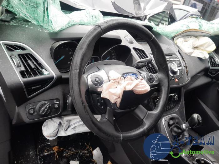 Ford Kuga II 1.6 EcoBoost 16V Sloopvoertuig (2013, Metallic, Zwart)