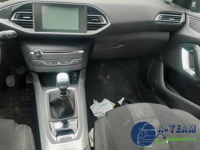 Peugeot 308 SW 1.2 12V e-THP PureTech 130 Sloopvoertuig (2017, Blauw)