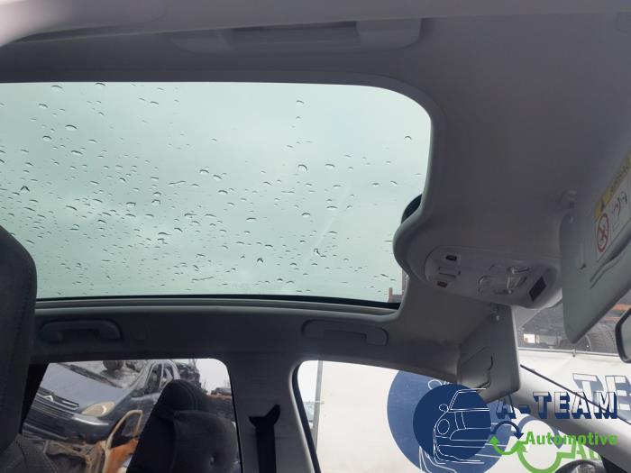 Peugeot 308 SW 1.2 12V e-THP PureTech 130 Sloopvoertuig (2017, Blauw)