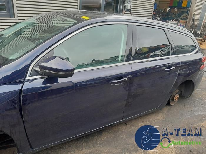 Peugeot 308 SW 1.2 12V e-THP PureTech 130 Sloopvoertuig (2017, Blauw)