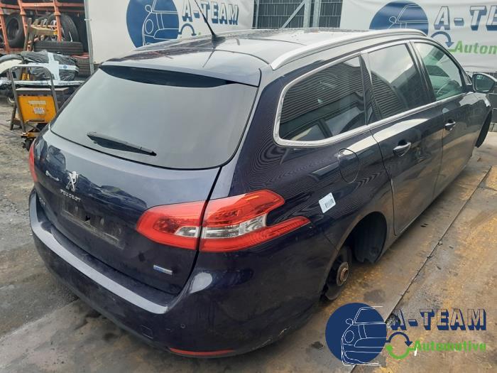 Peugeot 308 SW 1.2 12V e-THP PureTech 130 Sloopvoertuig (2017, Blauw)
