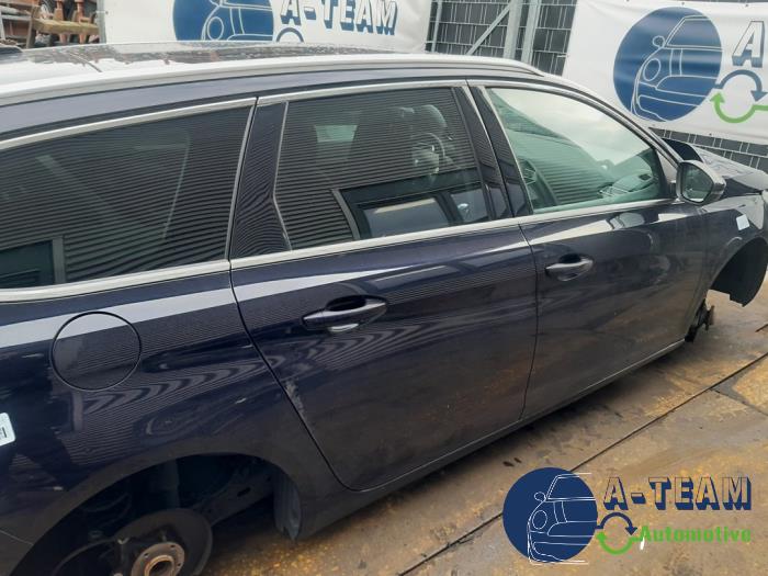 Peugeot 308 SW 1.2 12V e-THP PureTech 130 Sloopvoertuig (2017, Blauw)