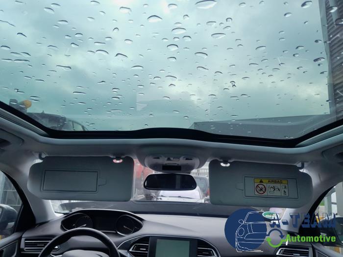 Peugeot 308 SW 1.2 12V e-THP PureTech 130 Sloopvoertuig (2017, Blauw)