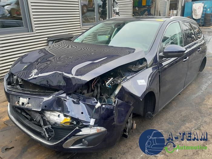 Peugeot 308 SW 1.2 12V e-THP PureTech 130 Sloopvoertuig (2017, Blauw)