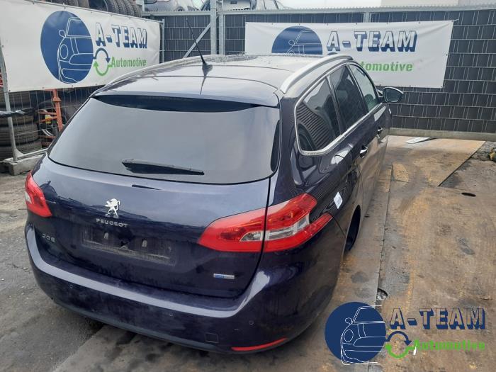 Peugeot 308 SW 1.2 12V e-THP PureTech 130 Sloopvoertuig (2017, Blauw)