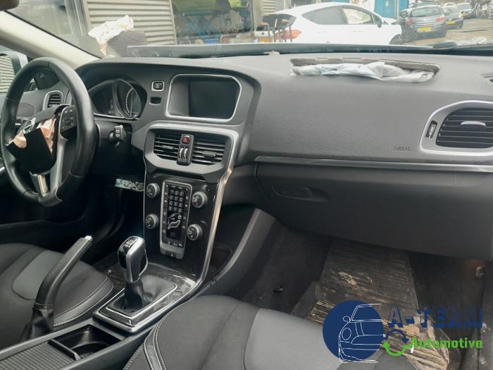 Volvo V40 2.0 D3 16V Sloopvoertuig (2016, Grijs)