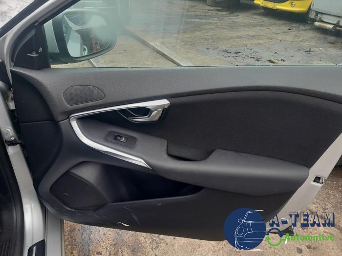 Volvo V40 2.0 D3 16V Sloopvoertuig (2016, Grijs)