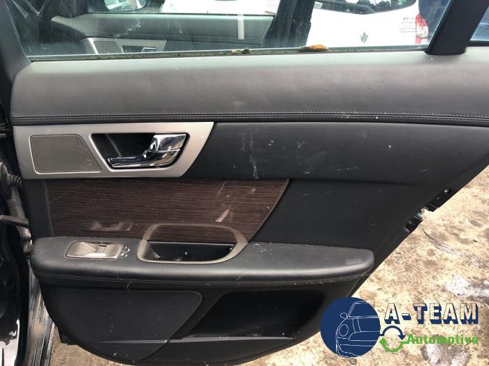 Jaguar XF 3.0 D V6 24V Skrotfordon (2010, ZWART)