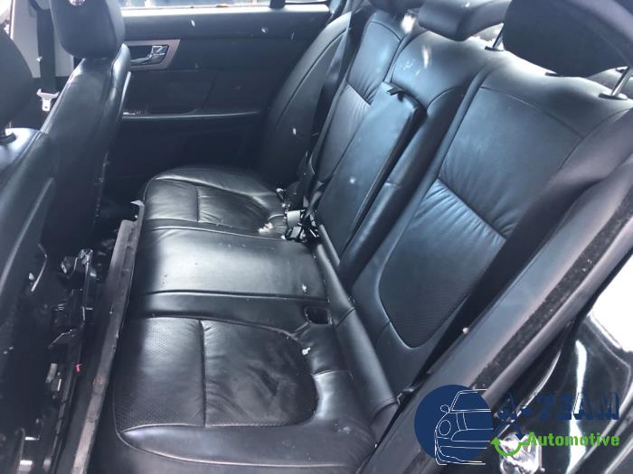 Jaguar XF 3.0 D V6 24V Skrotfordon (2010, ZWART)