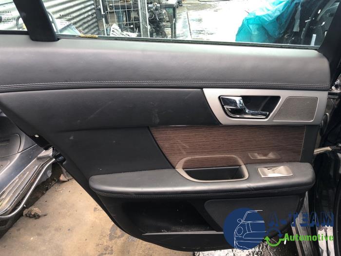 Jaguar XF 3.0 D V6 24V Skrotfordon (2010, ZWART)