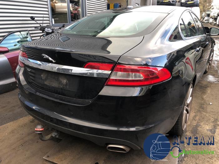 Jaguar XF 3.0 D V6 24V Skrotfordon (2010, ZWART)