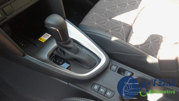 Toyota Yaris Cross 1.5 12V Hybrid 115 Sloopvoertuig (2022, Grijs)