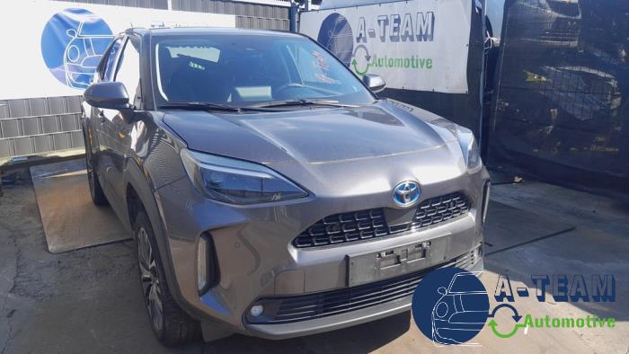 Toyota Yaris Cross 1.5 12V Hybrid 115 Sloopvoertuig (2022, Grijs)
