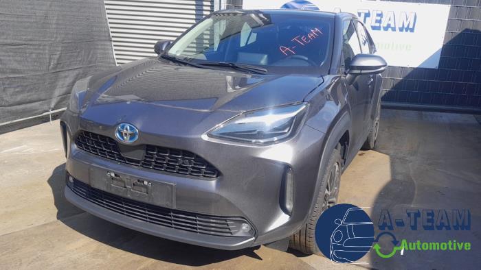 Toyota Yaris Cross 1.5 12V Hybrid 115 Sloopvoertuig (2022, Grijs)