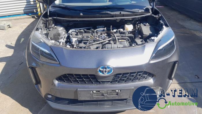 Toyota Yaris Cross 1.5 12V Hybrid 115 Sloopvoertuig (2022, Grijs)