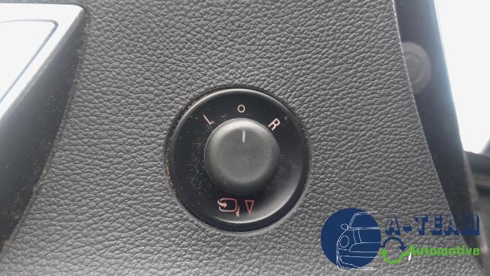 Opel Astra J 1.7 CDTi 16V EcoFLEX 130 Sloopvoertuig (2012, Zwart)