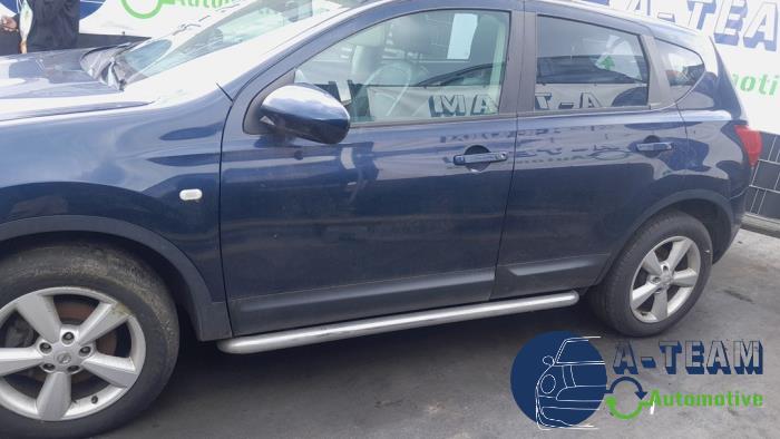 Nissan Qashqai 2.0 16V Skrotfordon (2007, BLAUW)