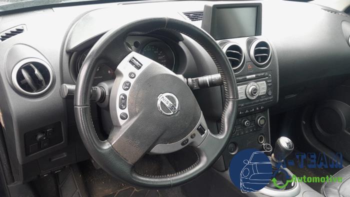 Nissan Qashqai 2.0 16V Skrotfordon (2007, BLAUW)