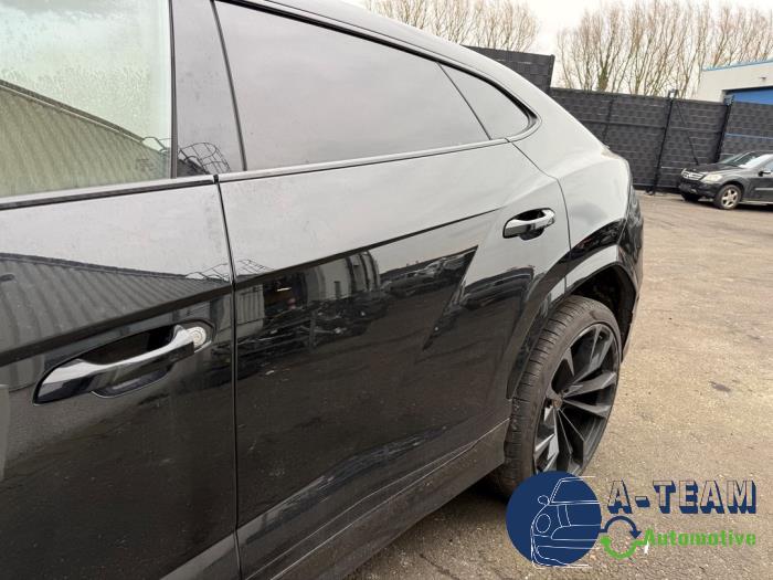 Lamborghini Urus 4.0 V8 Sloopvoertuig (2022, Zwart)