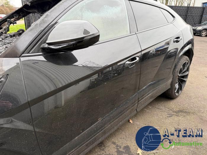 Lamborghini Urus 4.0 V8 Sloopvoertuig (2022, Zwart)