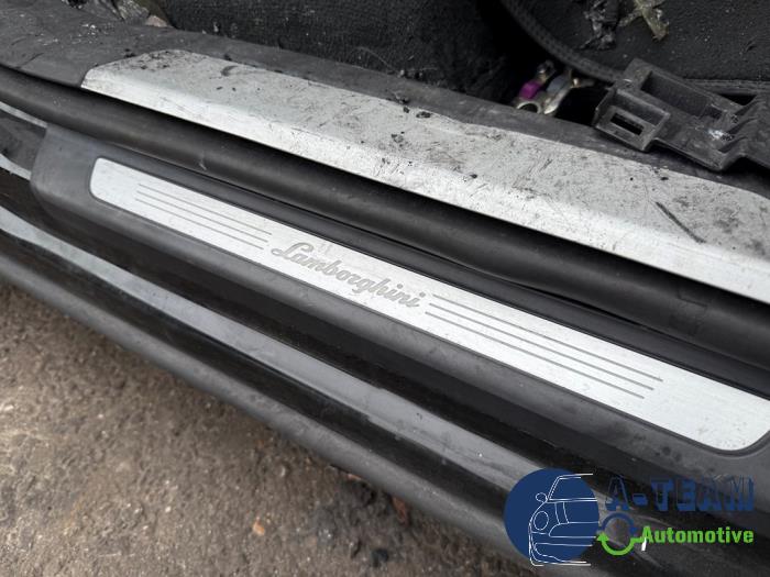 Lamborghini Urus 4.0 V8 Sloopvoertuig (2022, Zwart)