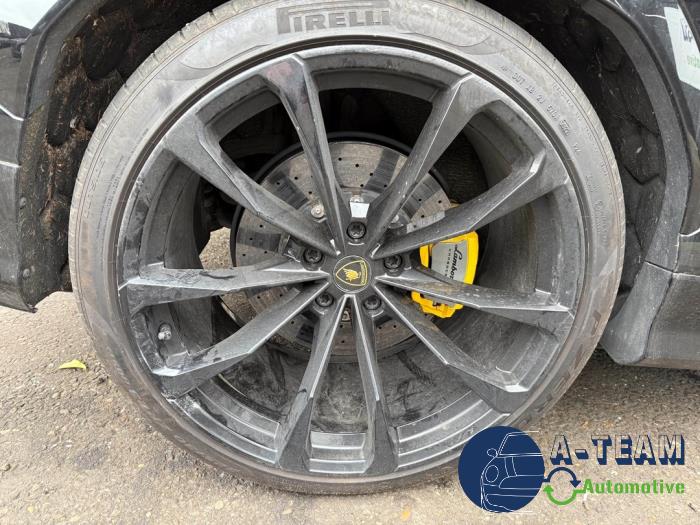 Lamborghini Urus 4.0 V8 Sloopvoertuig (2022, Zwart)