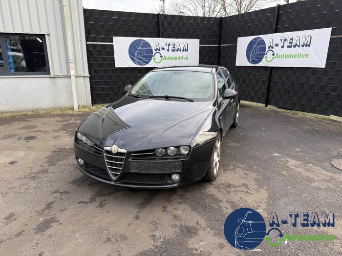 Alfa Romeo 159 Sportwagon 2.2 JTS 16V Skrotfordon (2007, ZWART)