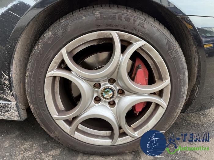 Alfa Romeo 159 Sportwagon 2.2 JTS 16V Skrotfordon (2007, ZWART)