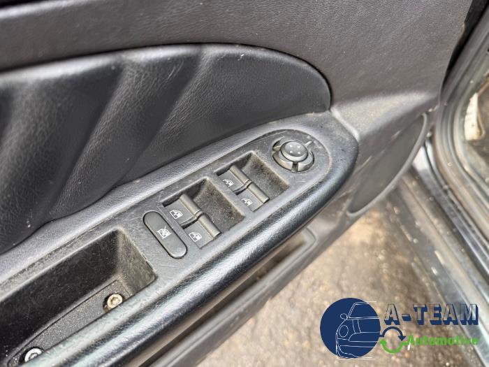 Alfa Romeo 159 Sportwagon 2.2 JTS 16V Skrotfordon (2007, ZWART)