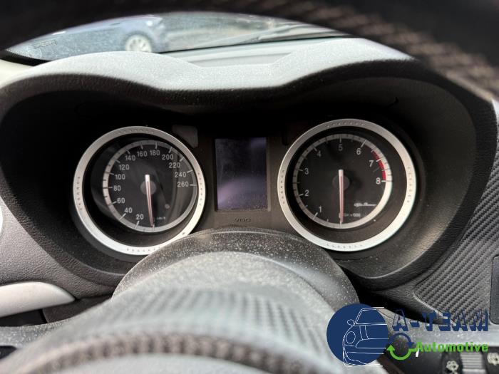 Alfa Romeo 159 Sportwagon 2.2 JTS 16V Skrotfordon (2007, ZWART)